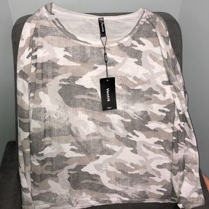 Brand New w/tag Venti6 Rock & Love camo shirt